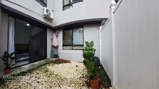VENTA APARTAMENTO CONDOMINIO FRANCISCO DE HEREDIA 1ER NIVEL CON PATIO
