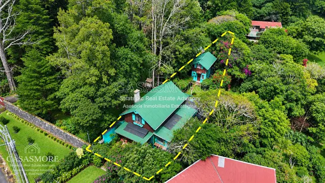 VENTA CASA + APARTAMENTO ESTILO CHALET SUIZO | 423 M² | EN EL CORAZÓN DE LOS ÁNGELES, SAN RAFAEL DE HEREDIA