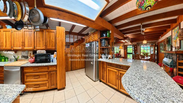 VENTA CASA + APARTAMENTO ESTILO CHALET SUIZO | 423 M² | EN EL CORAZÓN DE LOS ÁNGELES, SAN RAFAEL DE HEREDIA